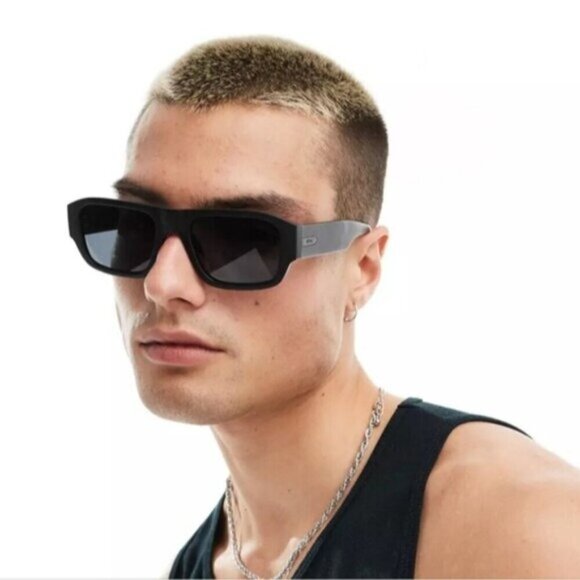 Quay Nigh Cap Matte Black Polarized Sunglasses - Picture 2 of 7